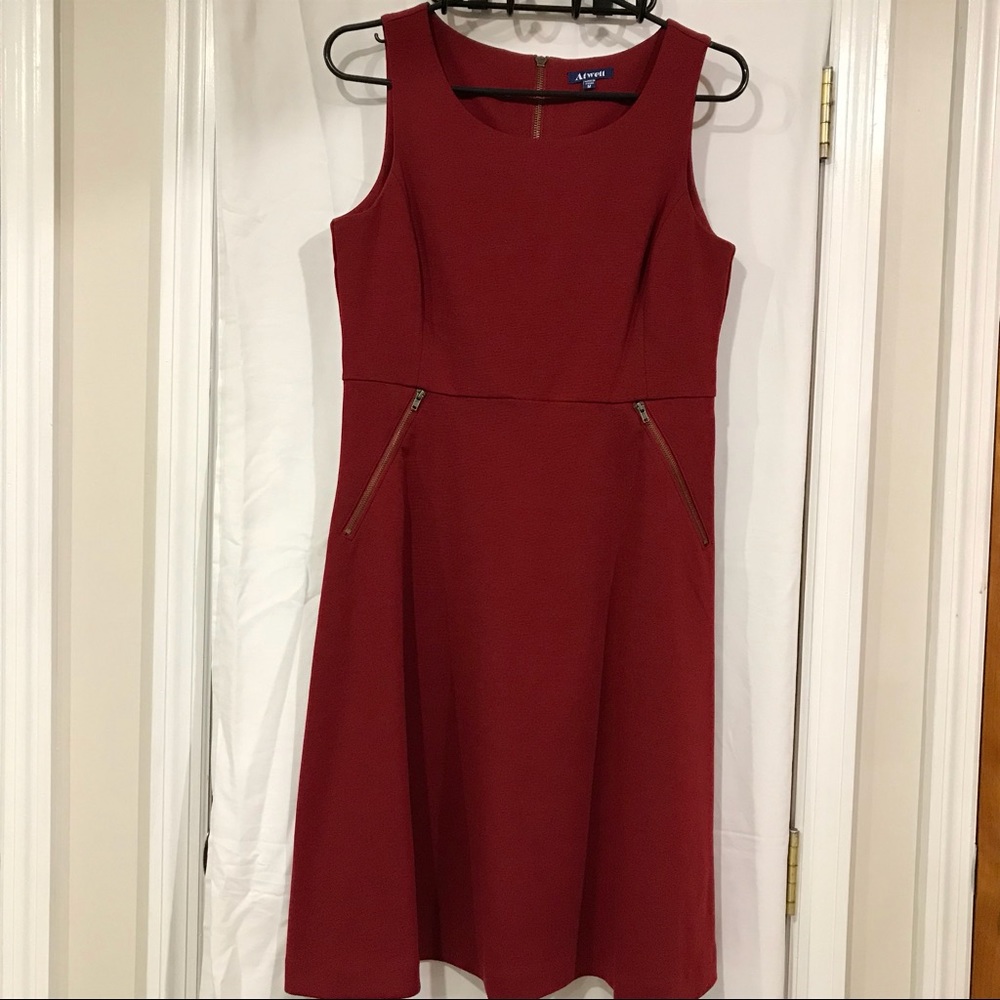 Dark red sleeveless dress